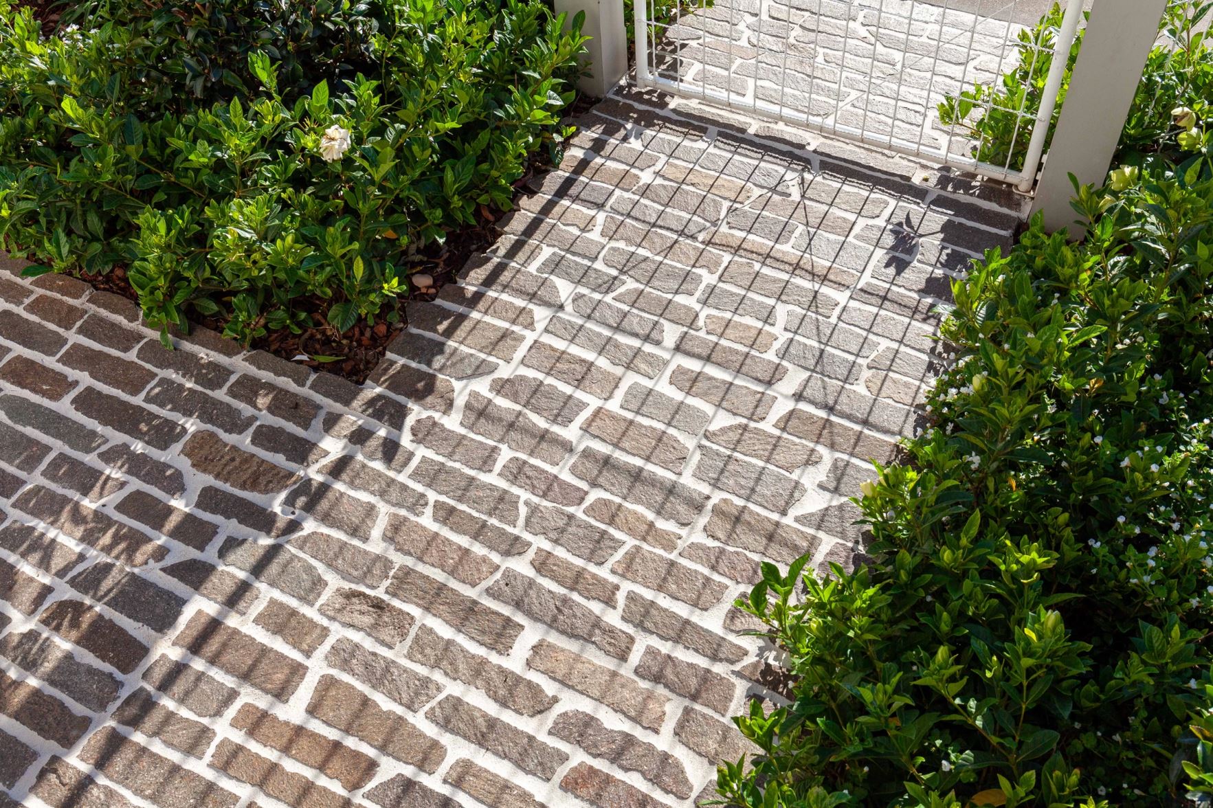 ITALIAN PORPHYRY FILETTI_RMS TRADERS_NATURAL STONE SUPPLIER DRIVEWAYS MELBOURNE (10)