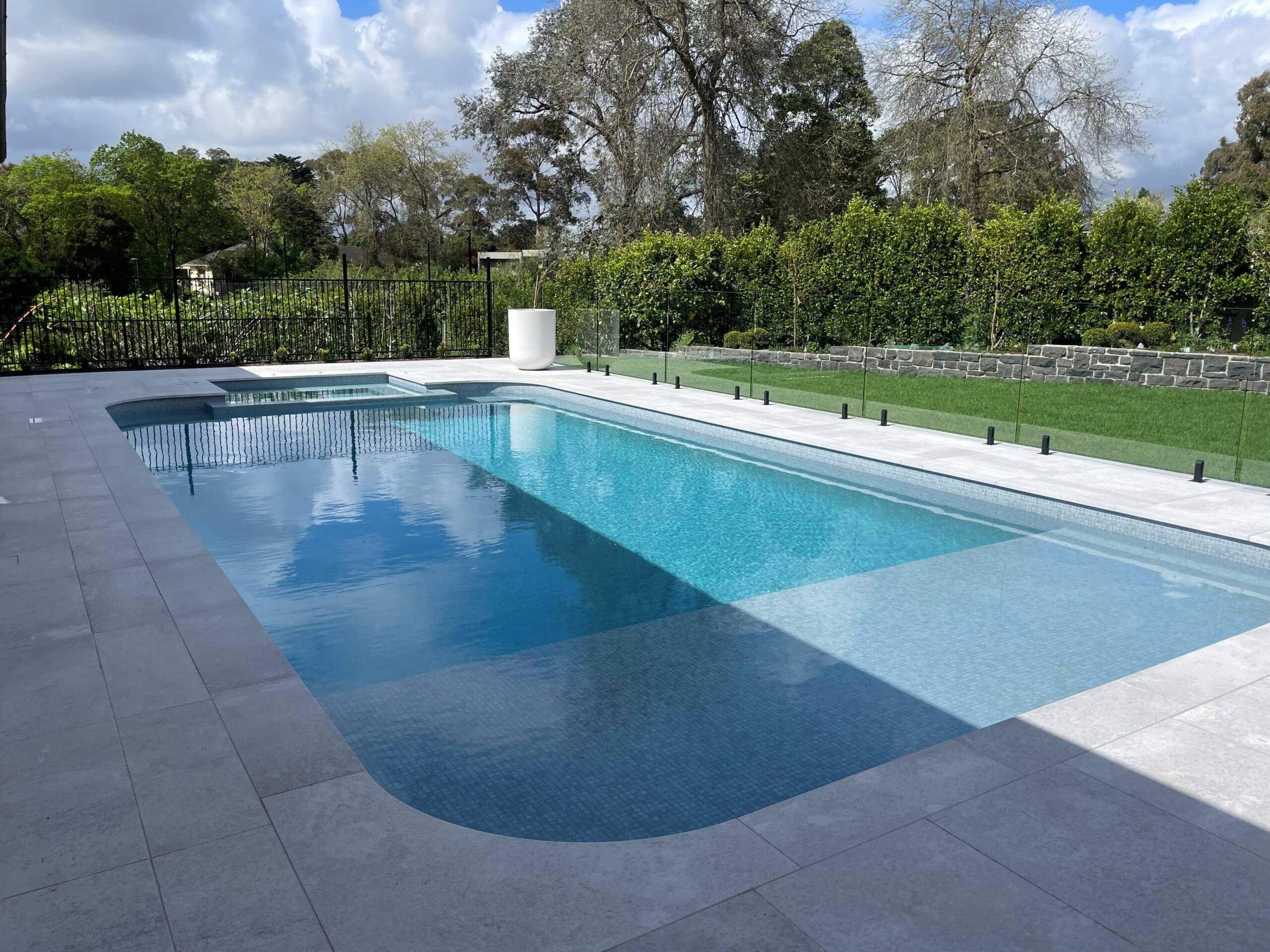 TALLIN GREY SANDBLASTED & BRUSHED LIMSTONE_RMS TRADERS_NATURAL STONE PAVER & POOL COPING SUPPLIER MELBOURNE (11)