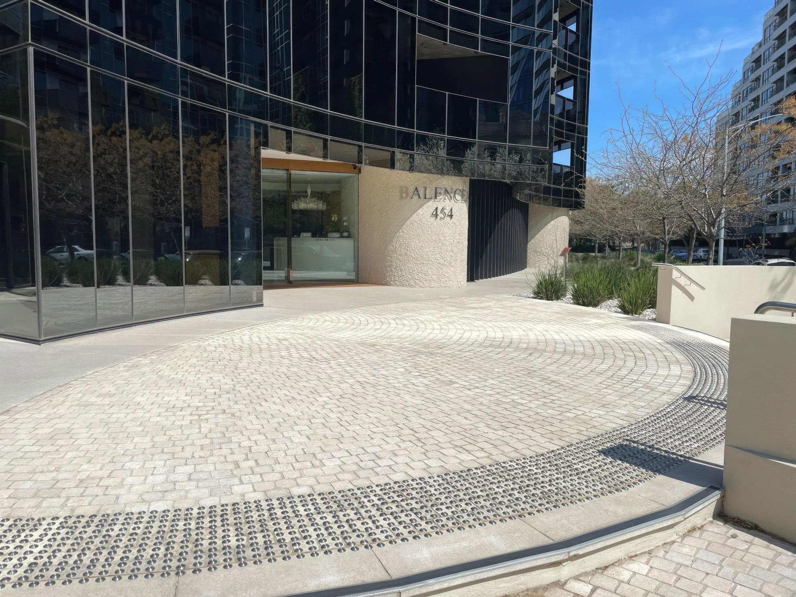 SUNSET GRANITE COBBLESTONES_RMS TRADERS_NATURAL STONE DRIVEWAY FOOTPATHS EXTERNAL SUPPLIER MELBOURNE (3)