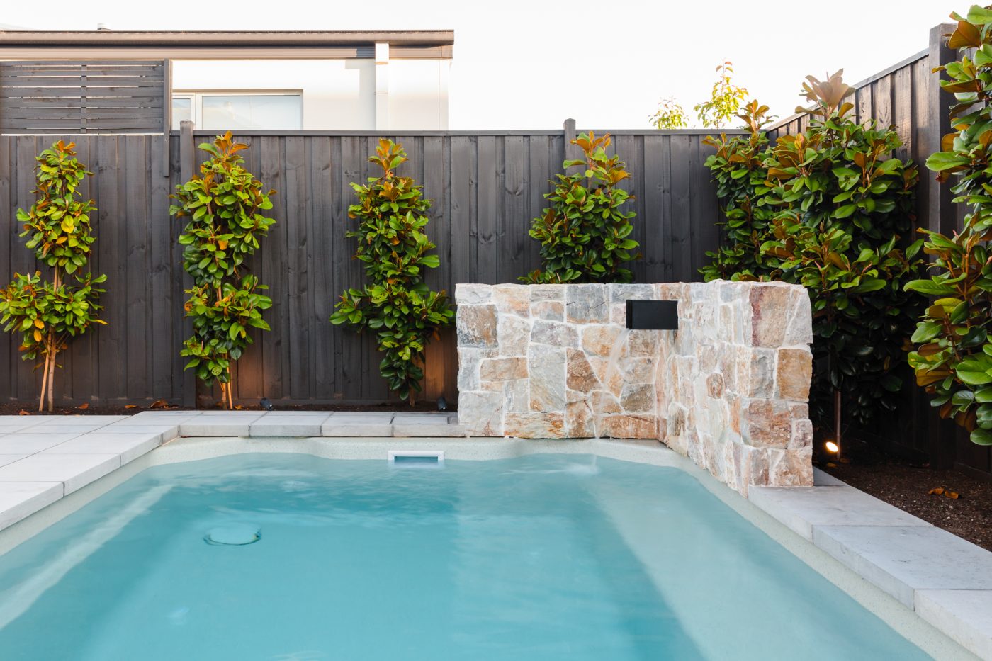 AIRLIE-STONE-WALL-CLADDING_RMS_TRADERS_NATURAL-STONE-FACADE-SUPPLIERS-MELBOURNE-7-scaled