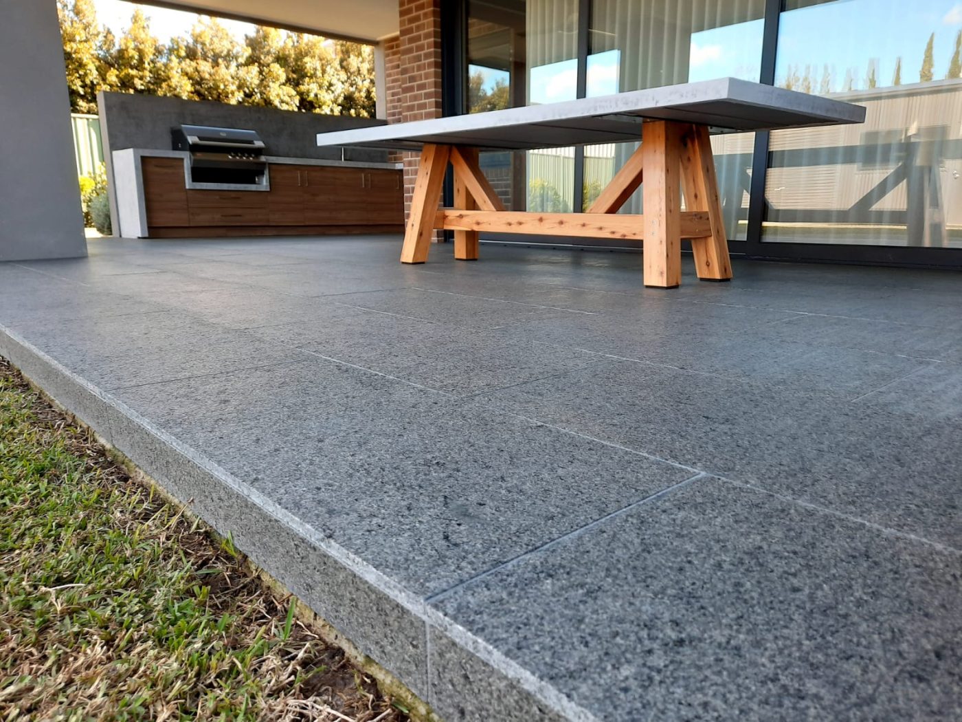 IMPALA-BLACK-FLAMED-GRANITE_RMS-TRADERS_NATURAL-STONE-SUPPLIER-POOL-COPING-MELBOURNE-35-scaled