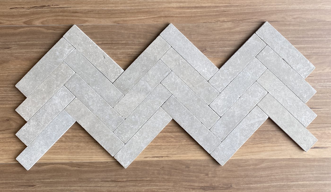 MADDISON-BRUSHED-TUMBLED-LIMESTONE-BATTONS_RMS-TRADERS_NATURAL-STONE-PAVER-SUPPLIER-MELBOURNE-1-scaled