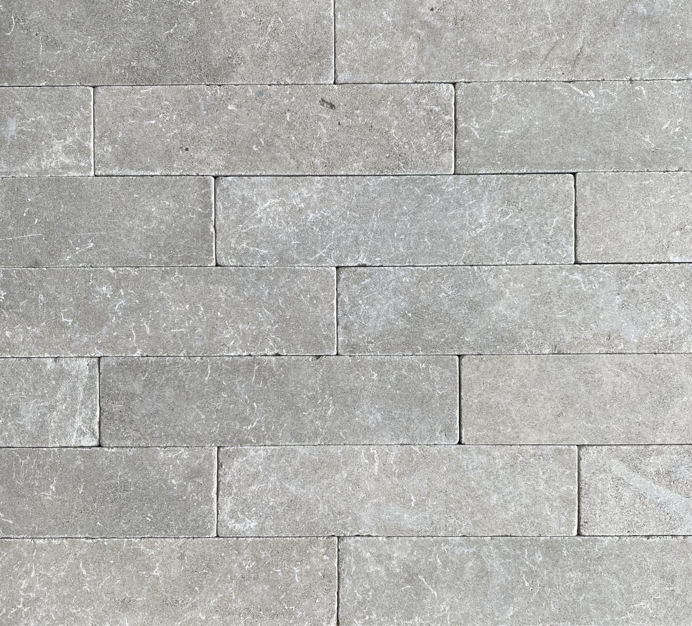 MADDISON-BRUSHED-TUMBLED-LIMESTONE-BATTONS_RMS-TRADERS_NATURAL-STONE-PAVER-SUPPLIER-MELBOURNE-15-1-scaled