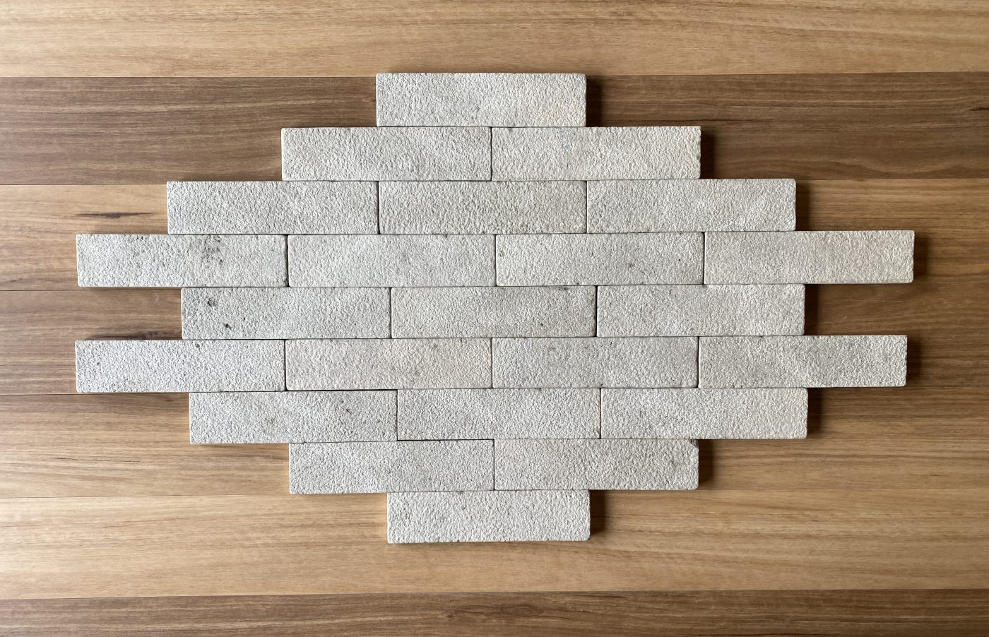 MADDISON-BUSH-HAMMERED-TUMBLED-LIMESTONE-BATON_RMS-TRADERS_NATURAL-STONE-PAVER-SUPPLIER-MELBOURNE-12-scaled