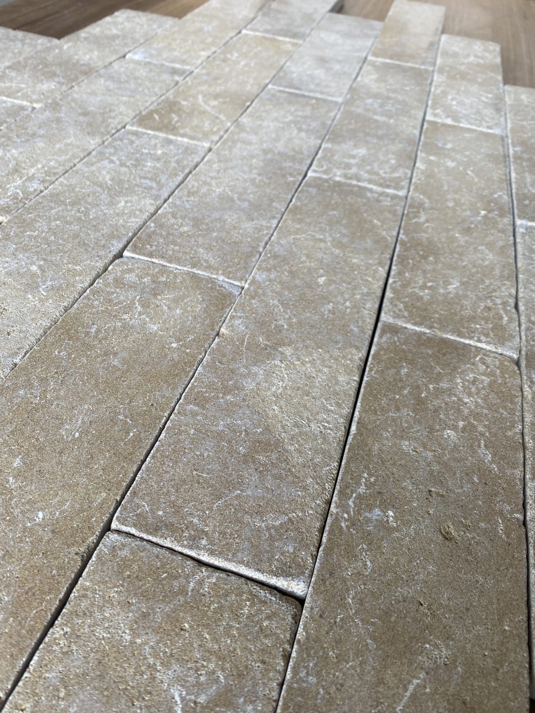NICE-BRUSHED-TUMBLED-LIMESTONE-BATTONS_RMS-TRADERS_NATURAL-STONE-PAVER-SUPPLIER-MELBOURNE-9-1-scaled