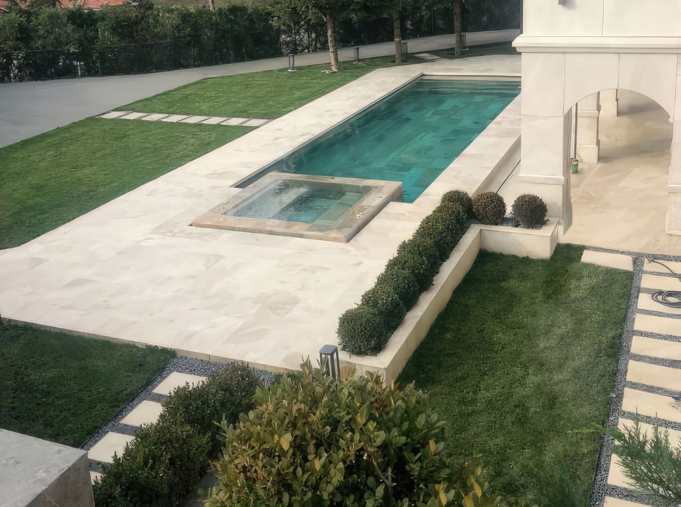 PAPILLON SANDBLASTED LIMESTONE_RMS TRADERS_ EXTERNAL PAVER & POOL COPING NATURAL STONE SUPPLIER MELBOURNE (1)x